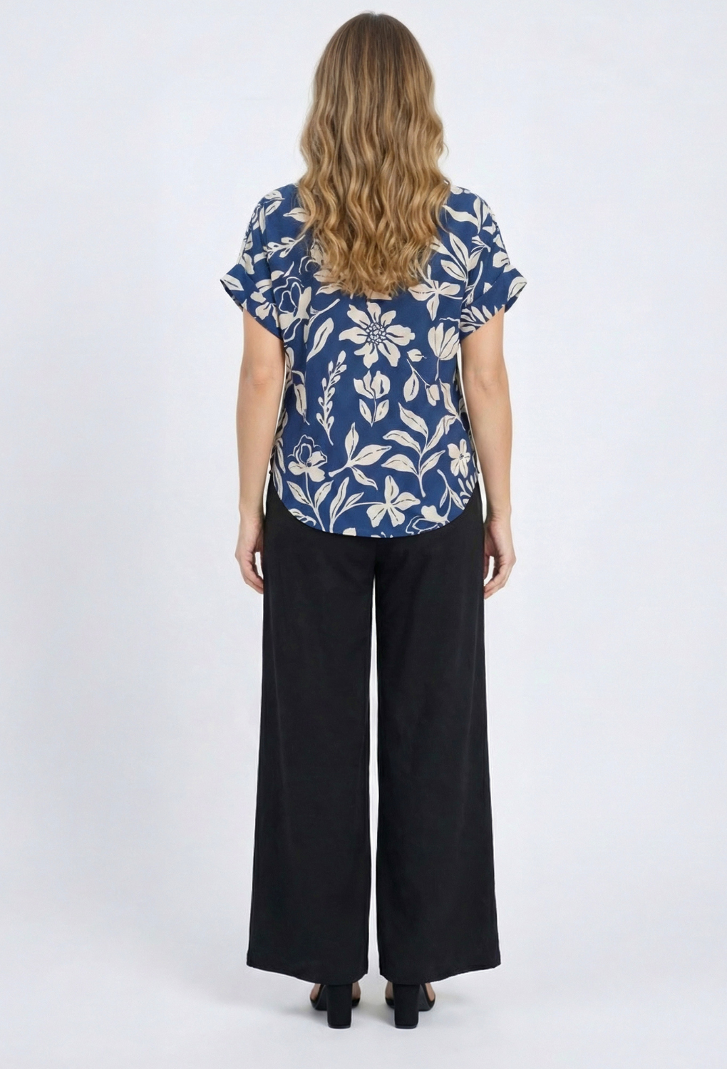 Model Photo 3